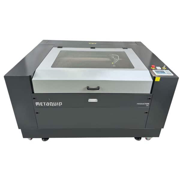 Production de machines laser CO2 - avant