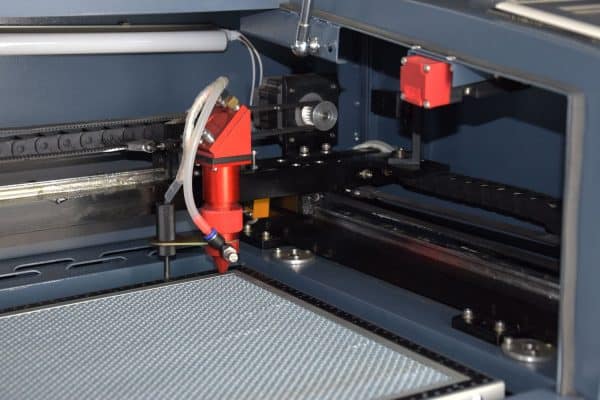 Tête laser machine laser CO2 MQ5030 DESKTOP