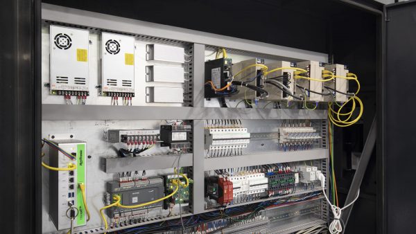 Armoire électronique de découpe laser en métal